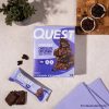 Quest Nutrition Karton Overload Protein Bar 12x58g Chocolate Explosion (Csokoládé) EXP.:2026/02/24